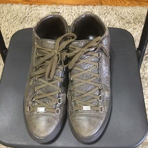 SOLD SOLD Balenciaga Arena hunter green size 10